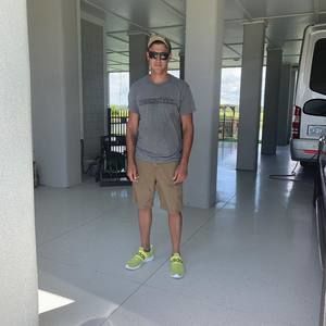 Meet your Posher, Thomas